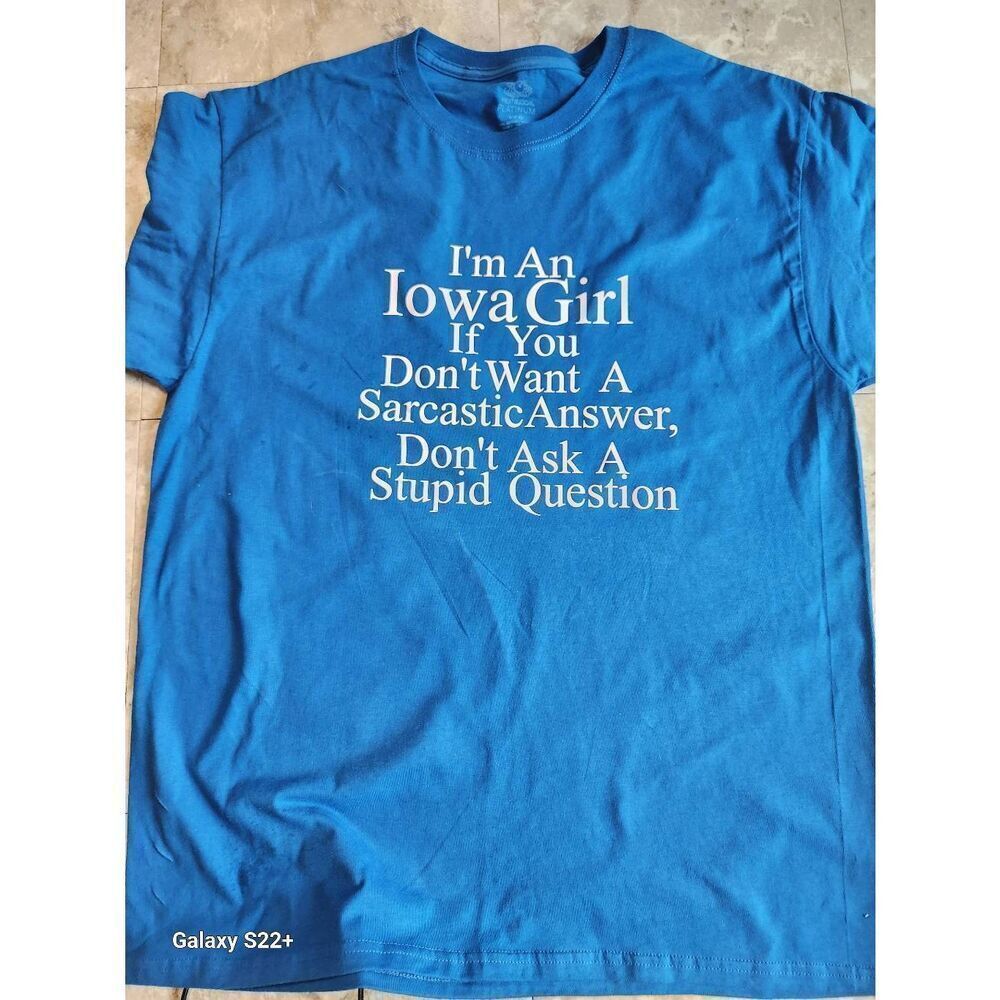 E16 Iowa Girl bright blue screenprint Fruit of the Loom Platinum t-shirt Sz lrg